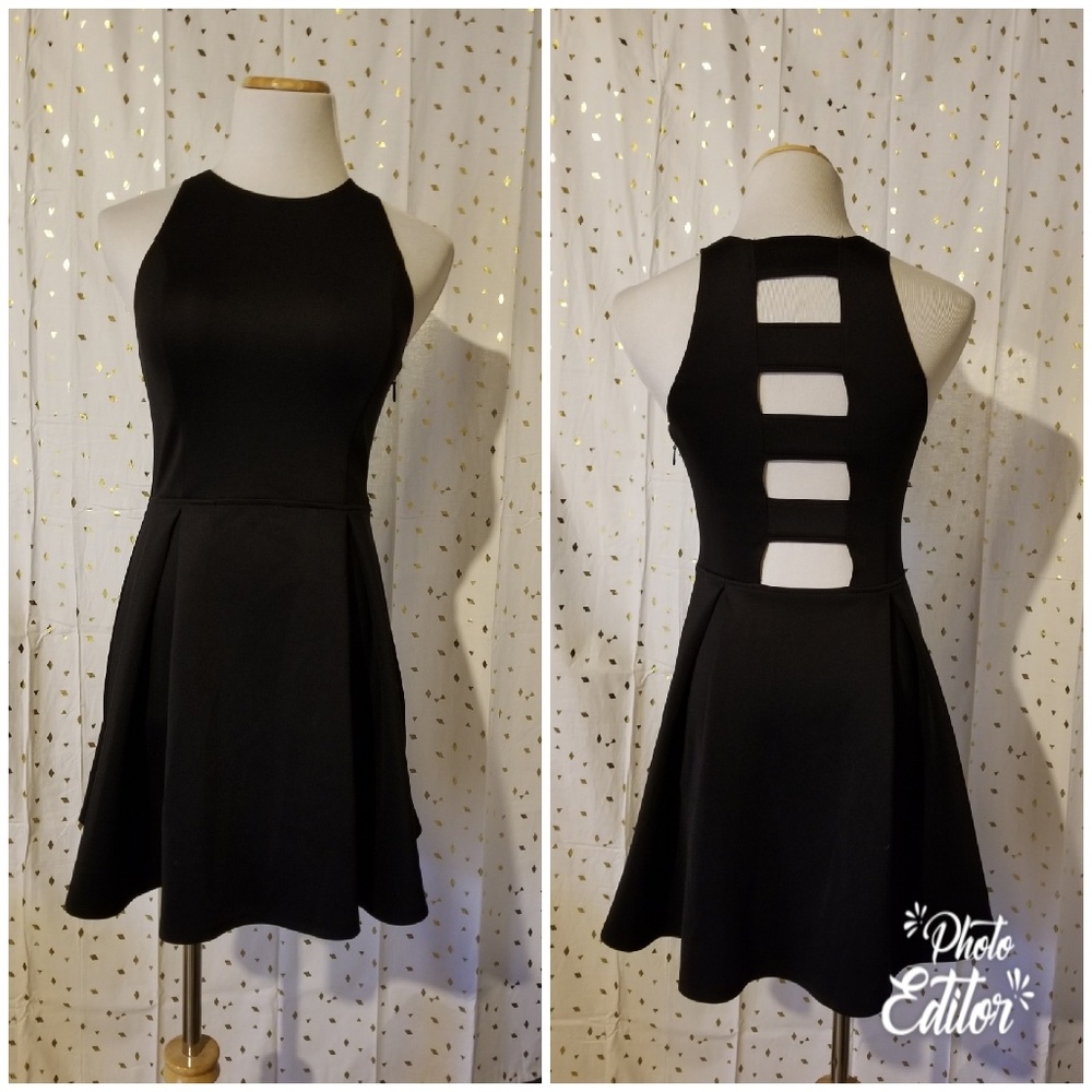 LIKE NEW Abercrombie &Fitch black sporty mini